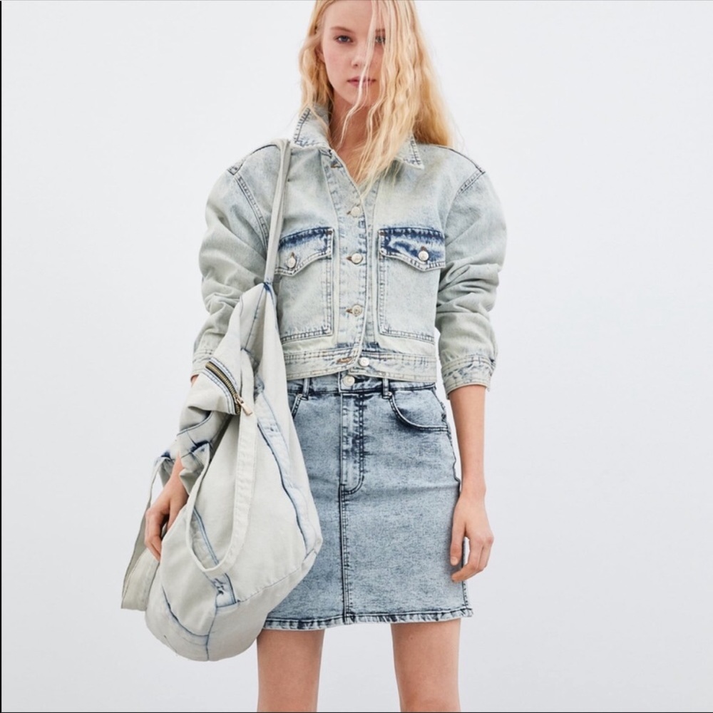 NWT’s Denim Washed Effect Mini Zara Skirt Medium M - Picture 2 of 7